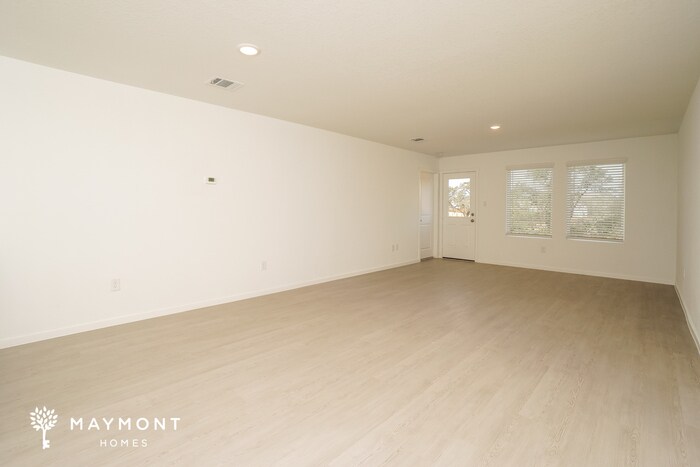 Building Photo - 543 Layne Overlook