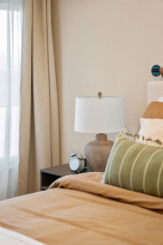 Building Photo - 12841 Forest Dr