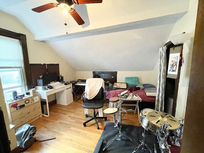 Building Photo - 112 Allston St