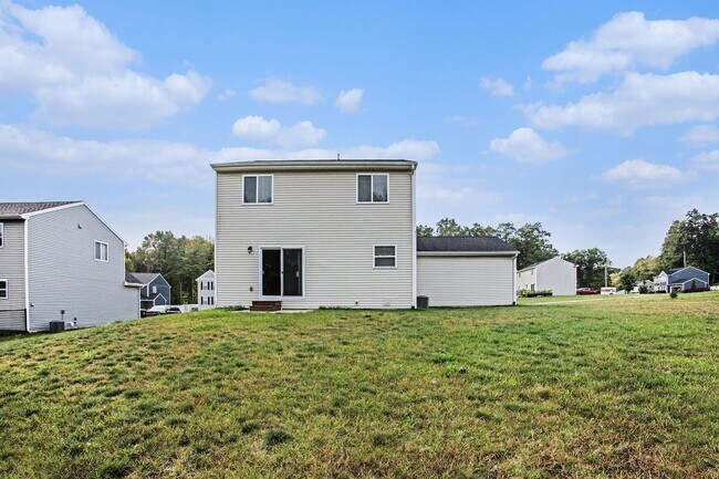 Building Photo - Immediate Occupancy Available!