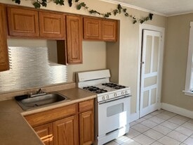 Building Photo - 207 Boggs Ave