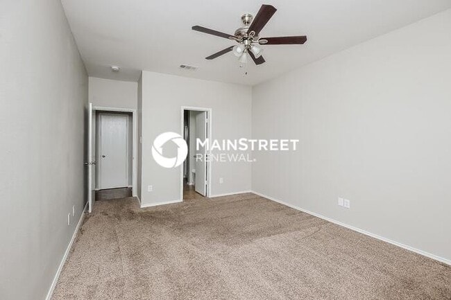 Building Photo - 4 Bedroom Pet-Friendly Home in Burleson, T...