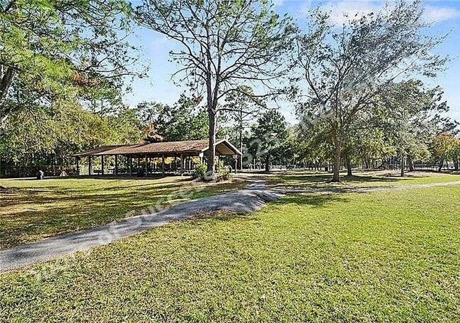 Building Photo - 325 Live Oak Blvd
