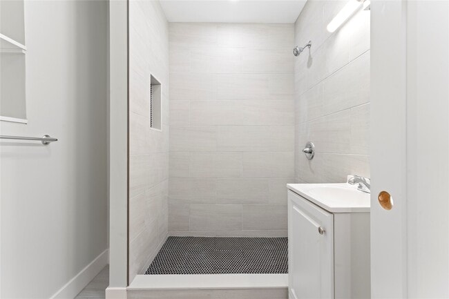 Building Photo - 46 North St