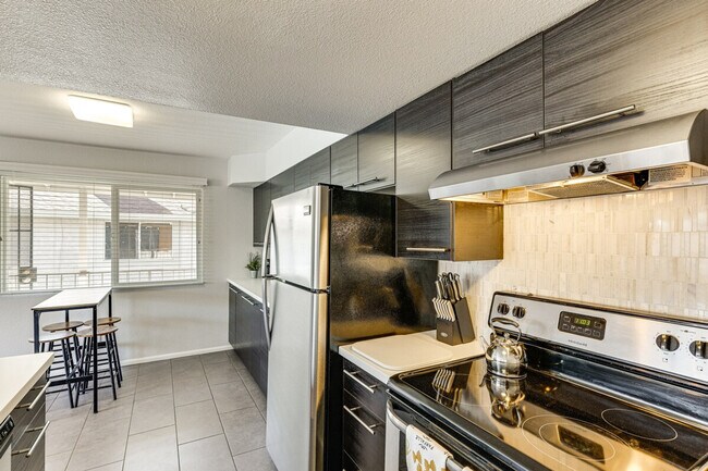 Building Photo - 1015 N Granite Reef Rd