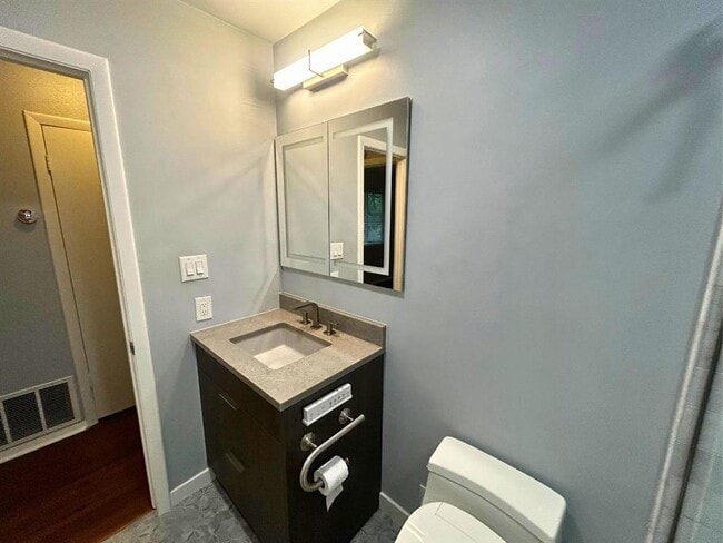 Building Photo - 8210 Bent Tree Rd