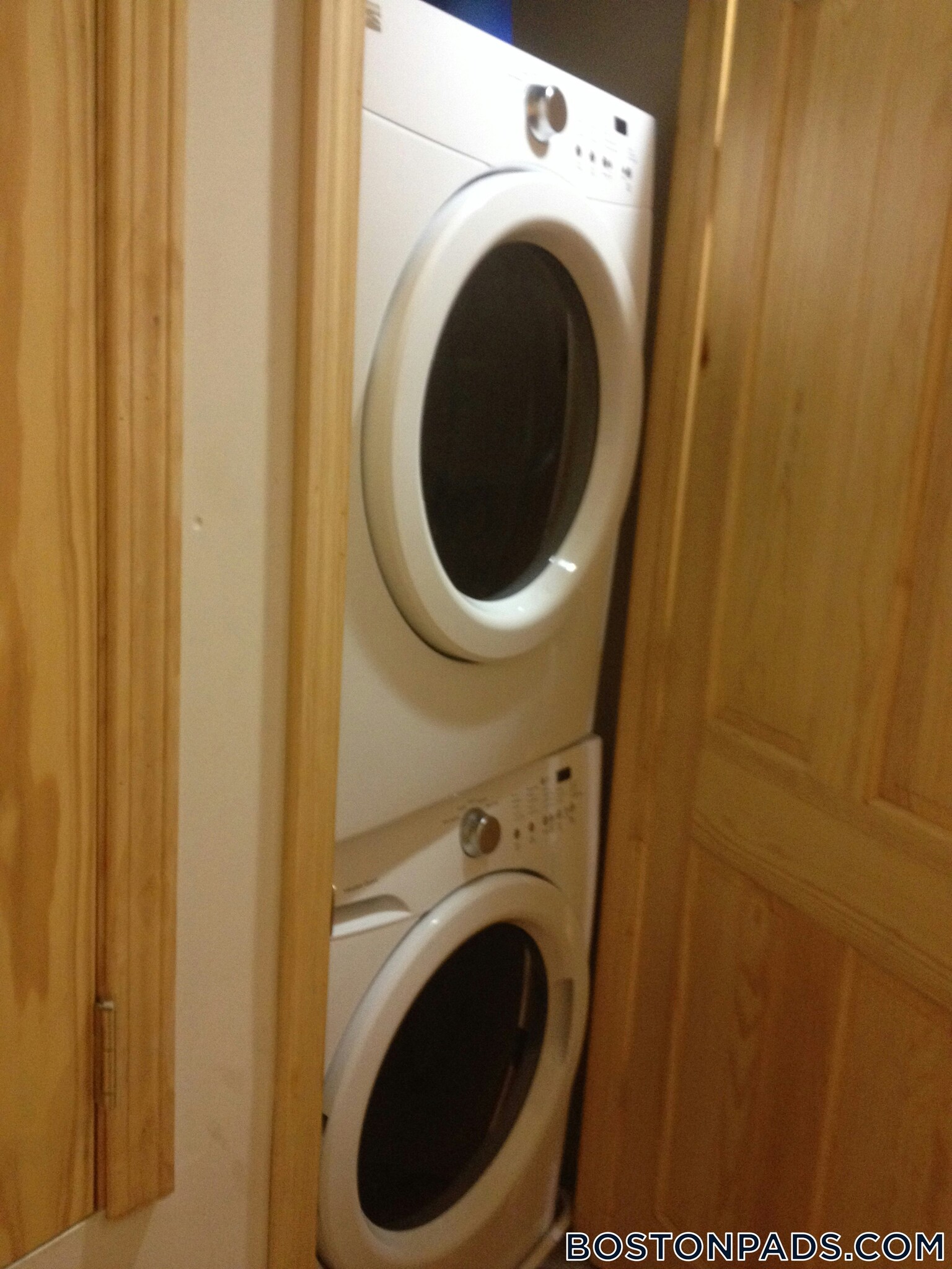 Building Photo - 10 Moreland St