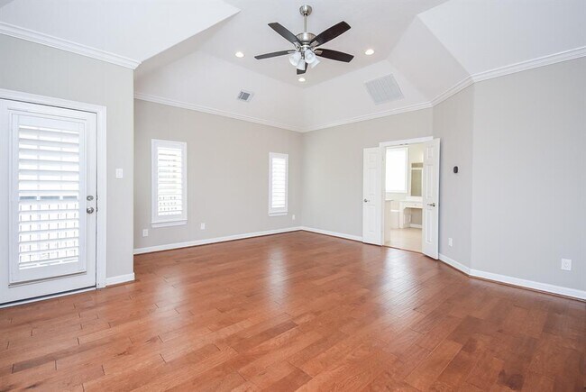 Building Photo - 8004 Stoneyway Dr