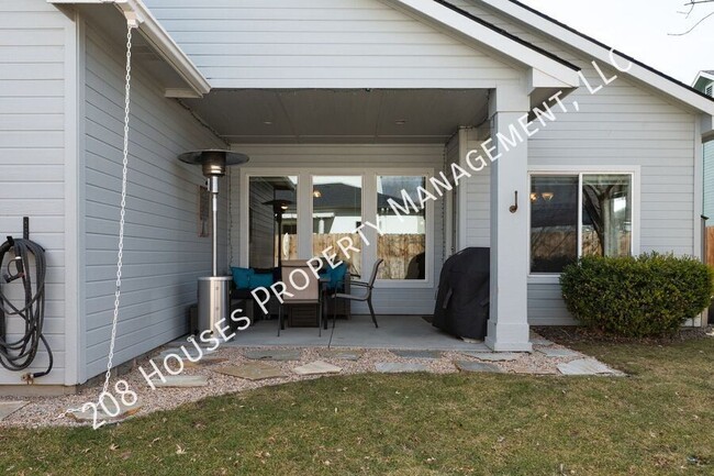 Building Photo - Immaculate Single-Level w/UBR Home