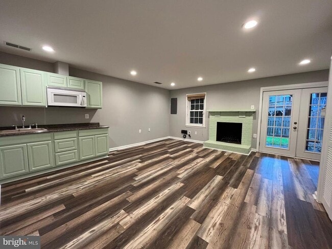 Building Photo - 11353 Cromwell Ct