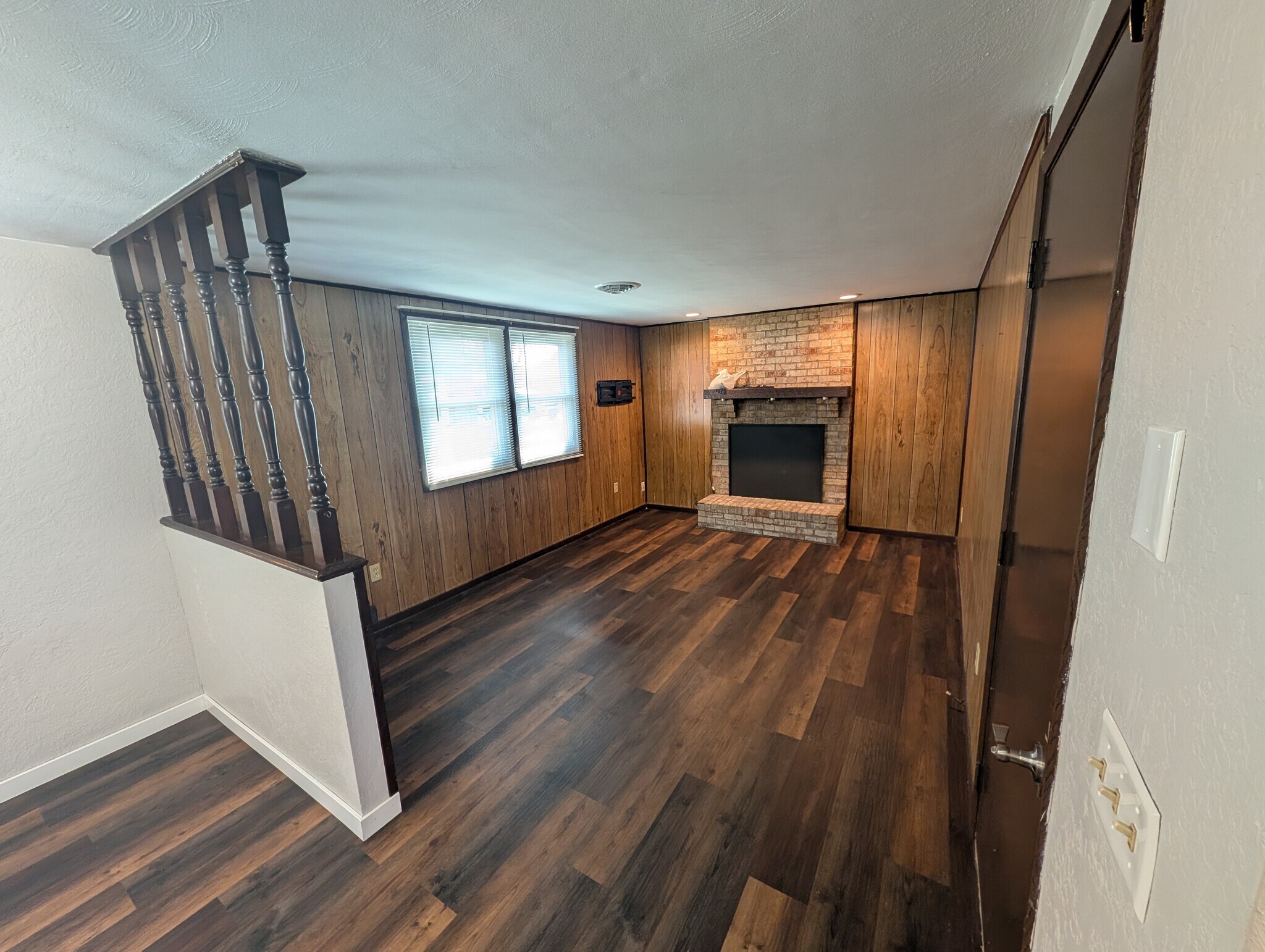 Building Photo - 1070 Westchester Ct