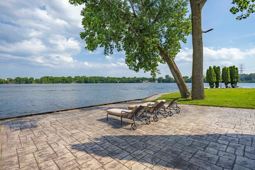 Building Photo - 42195 Kouza Ct