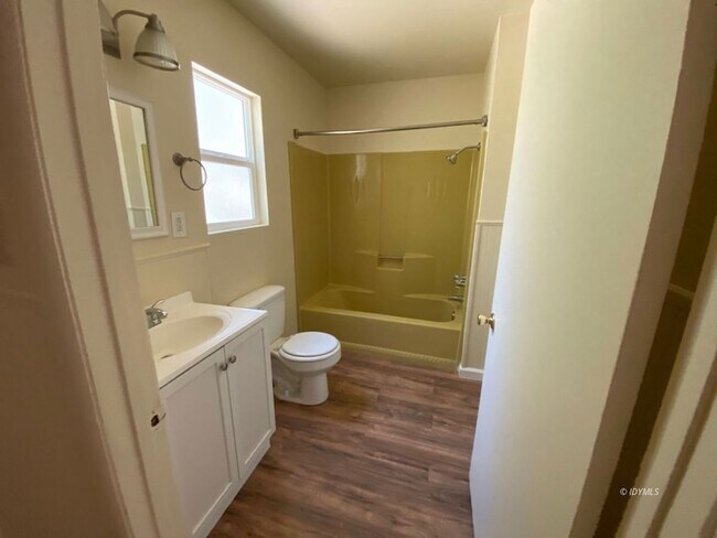 Building Photo - 25840 CA-243