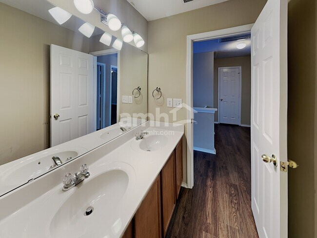 Building Photo - 2432 Sweet Birch Ct