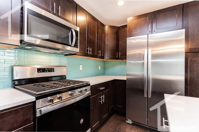 Building Photo - 474 Fulton St