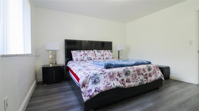 Building Photo - 15330 SW 134th Pl