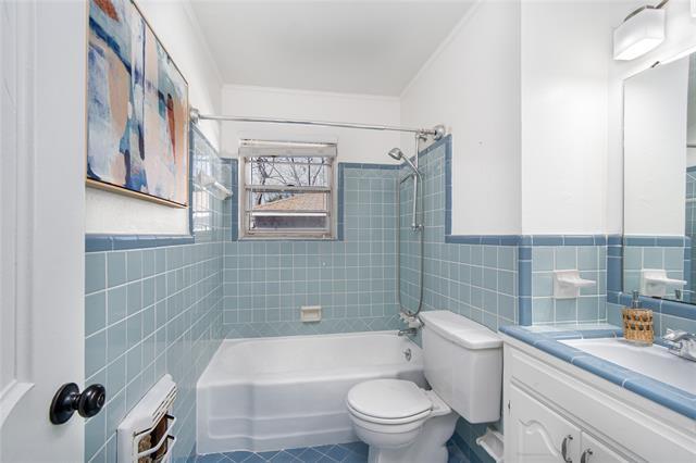 Building Photo - 2107 Healey Dr