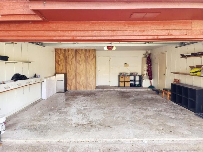 Building Photo - 2122 Braesmeadow Ln