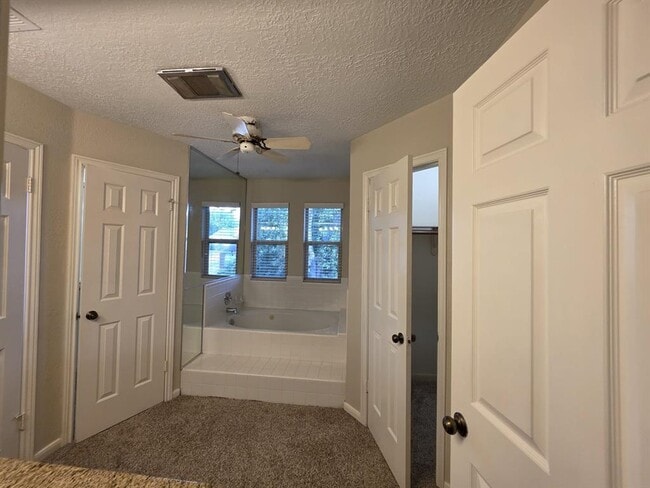 Building Photo - 4219 Meadowchase Ln