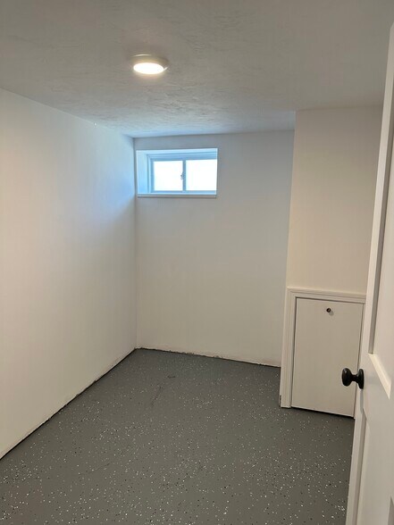 Building Photo - 35 Trapelo Rd