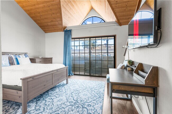Building Photo - 727 Seacoast Dr