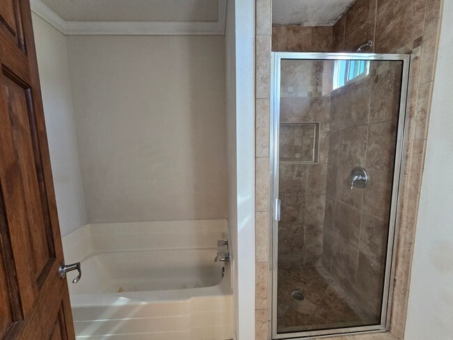 Building Photo - 4705 Kester Ave