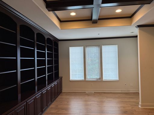 Building Photo - Morgan Hill Foothills Home