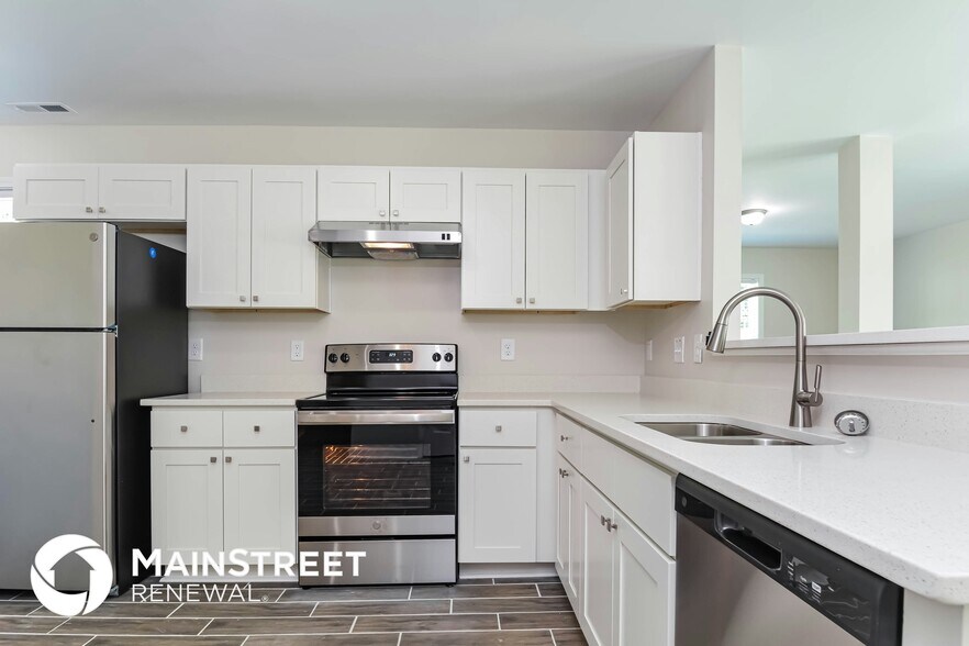 Building Photo - 411 Feldspar Way