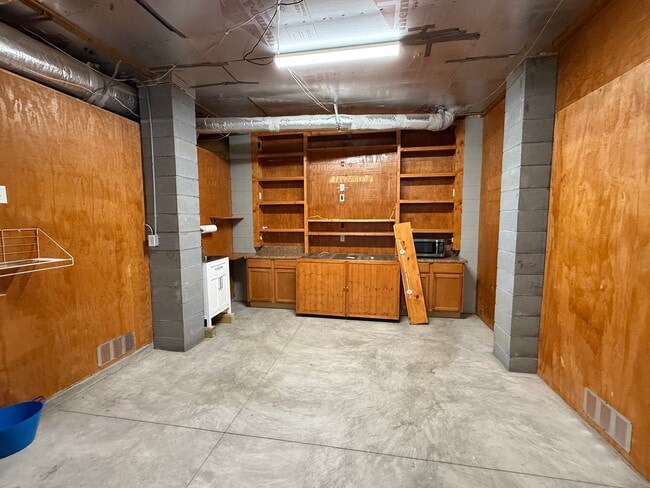 Building Photo - 3 Bedroom 2 Bath House in Lighthouse Point - James Island Charleston