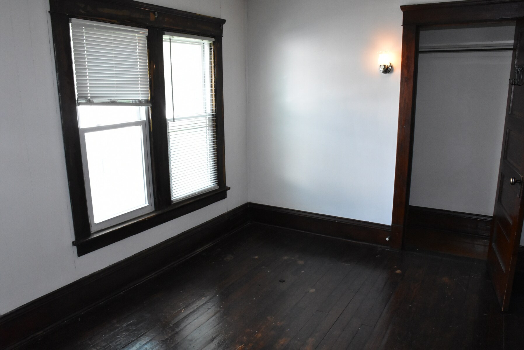 Building Photo - 566 North St