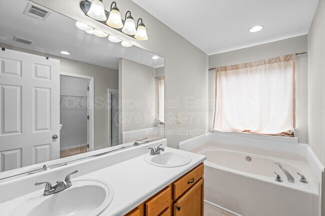 Building Photo - 4211 Crestside Ridge SW