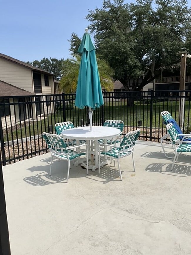 Building Photo - Great Location, 2 Bedroom W/ Access Citrus...