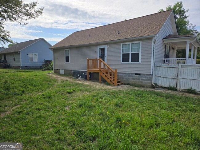 Building Photo - 629 Hanson St