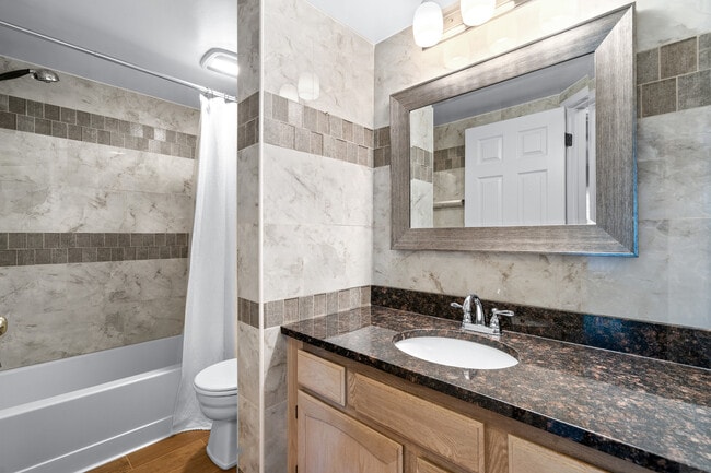Building Photo - 2736 S Embers Ln