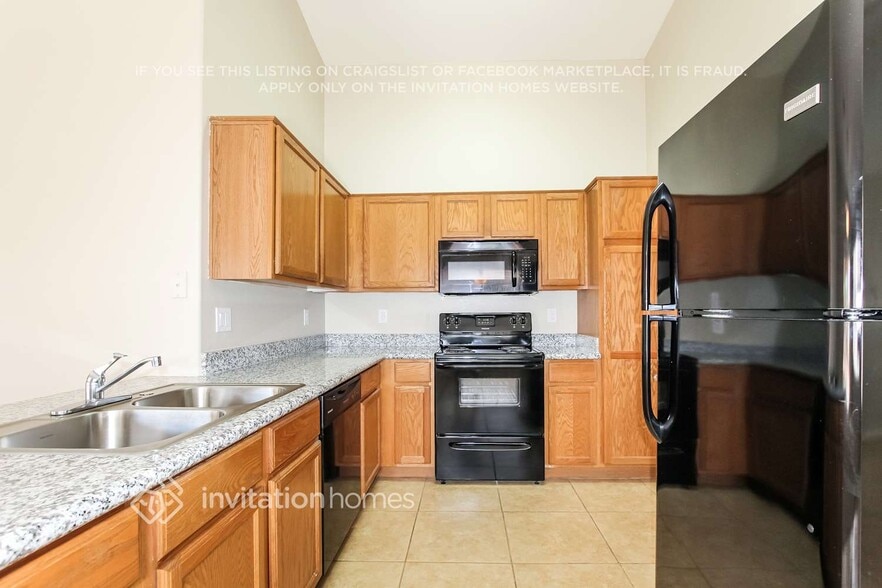 Building Photo - 14228 N 149th Dr