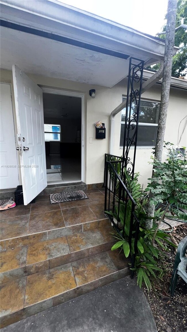 Building Photo - 1934 SW 25th Ter