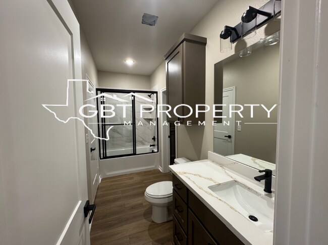 Building Photo - Brand New Apartments!!  2 Bedroom 2 Bath!