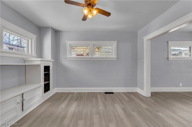 Building Photo - 3937 W 22nd St