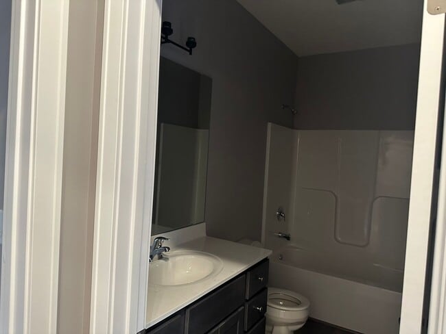 Building Photo - 4609 Castle Pines Dr