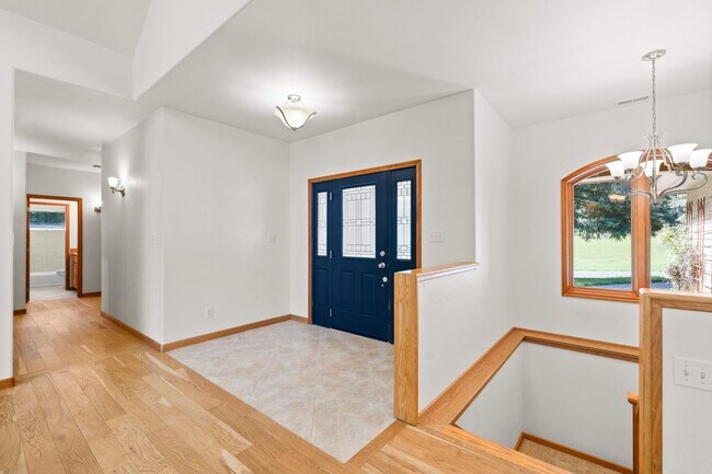 Building Photo - 6 Bed 4 Bath Daylight Rancher on Acreage in Mead School District.  Absolutely Gorgeous