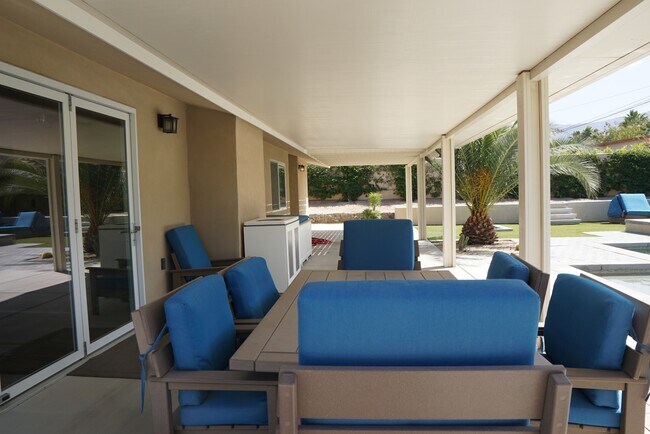 Building Photo - 45945 Verba Santa Dr