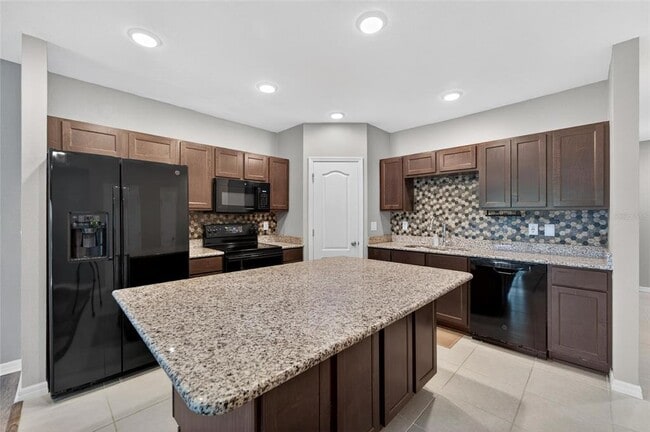 Building Photo - 3842 Hampstead Ln