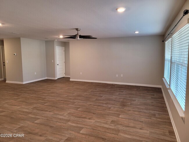 Building Photo - 5569 Mars Hl Ln