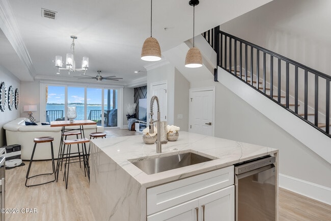 Building Photo - 3827 Mariner Dr