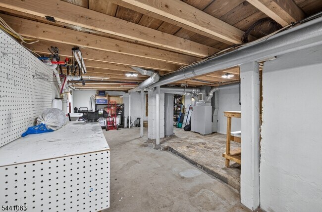 Building Photo - 93 Horton Ave