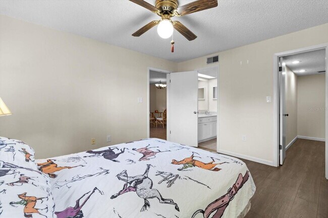 Building Photo - FULLY FURNISHED 2 BEDROOM, 2 BATH CONDO AVAILABLE NOW!