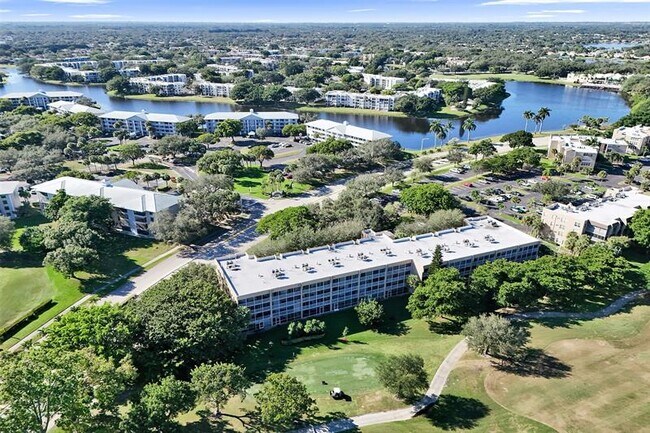 Building Photo - 9470 Tangerine Pl