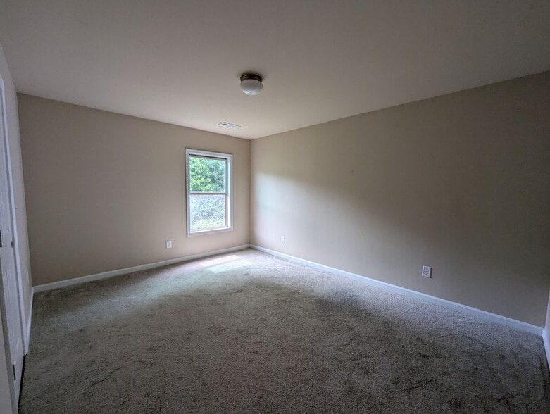 Building Photo - 355 Fowler Springs Ct