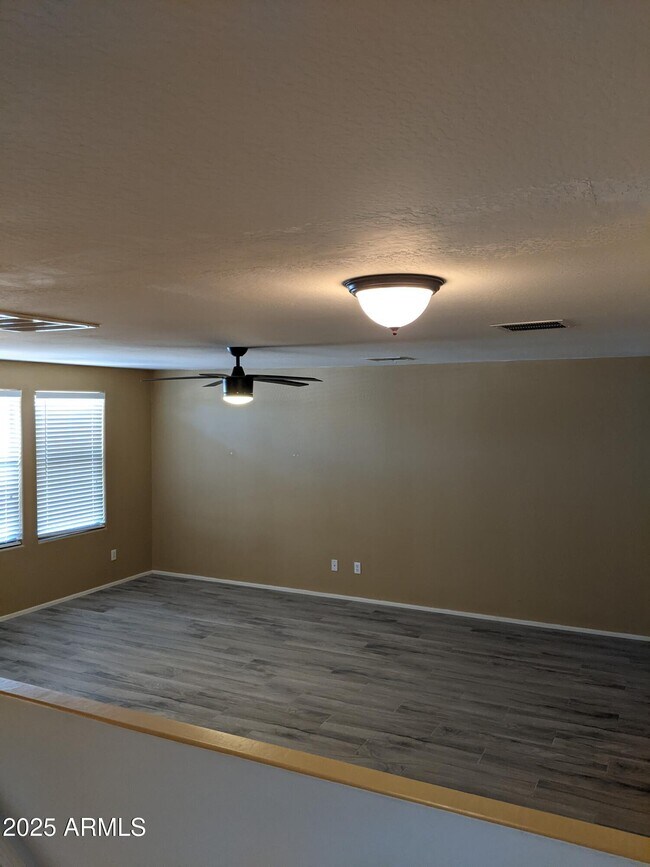 Building Photo - 12039 W Louise Ct