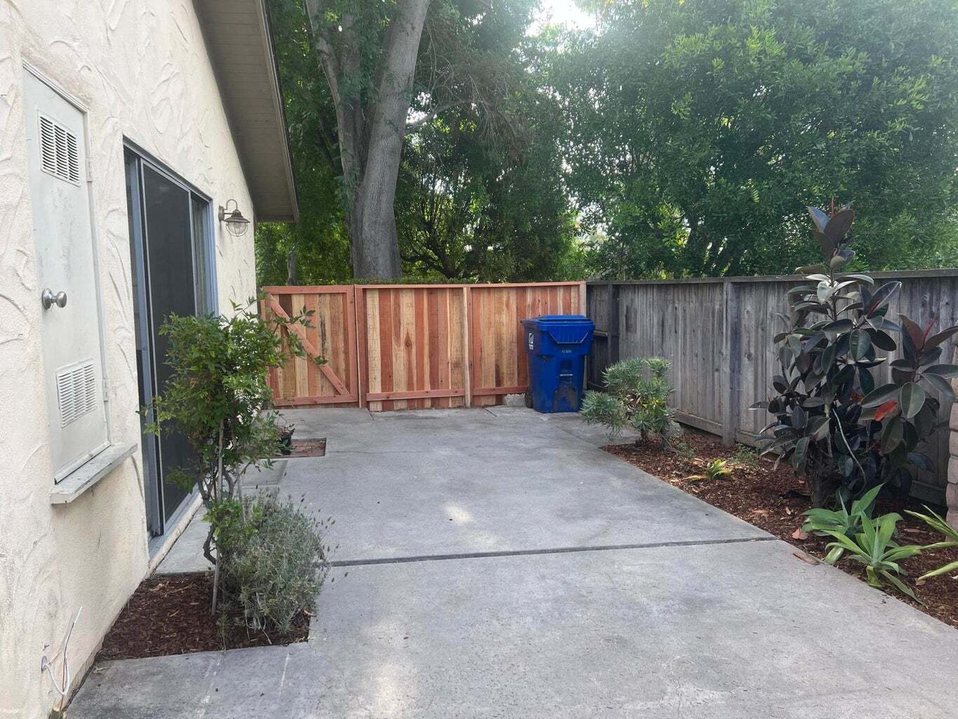 Building Photo - 15 N San Marcos Rd